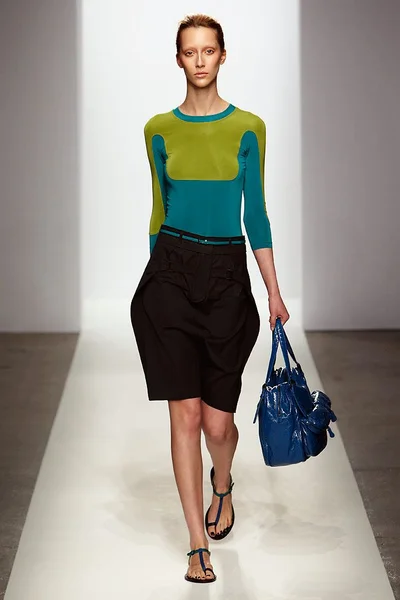 Look 13